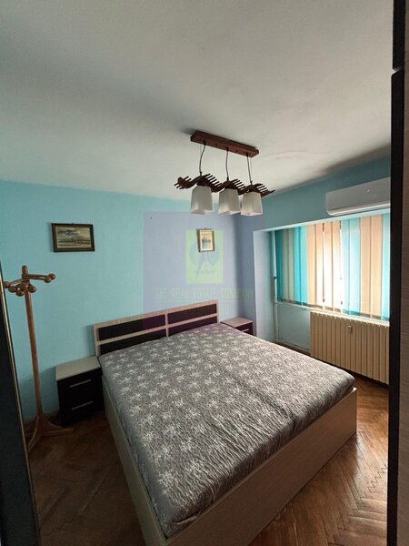 Apartament 3 camere Decebal stradal