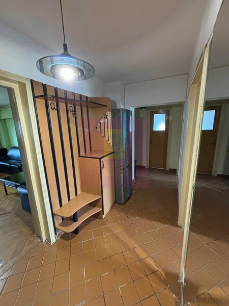 Apartament 3 camere Decebal stradal